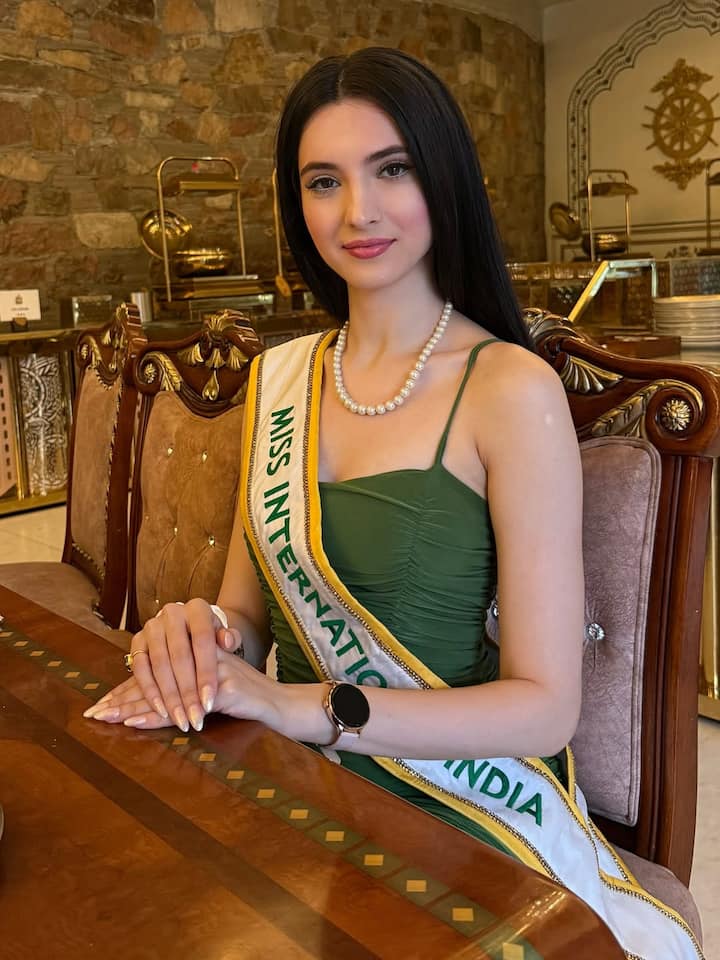 मॉडल रूश सिंधु ने इससे पहले 'मिस यूनिवर्स इंडिया 2025' में टॉप-6 फाइनलिस्ट में जगह बनाई थी. (फाइल फोटो)