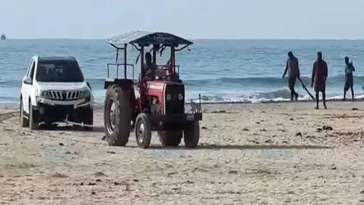 போதையின் பாதையில்... கடலுக்குள் தத்தளித்த கார்.. கடலூரில் நடந்த காமெடி இதுதான்!