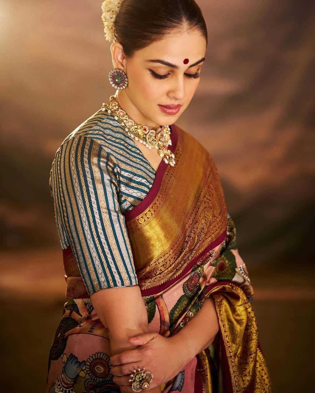 Seeing the ad with Amitabh Bachchan, Tamil director S. Shankar offered him the Tamil film Boys. She was selected among 300 girls for the role of an actress.
