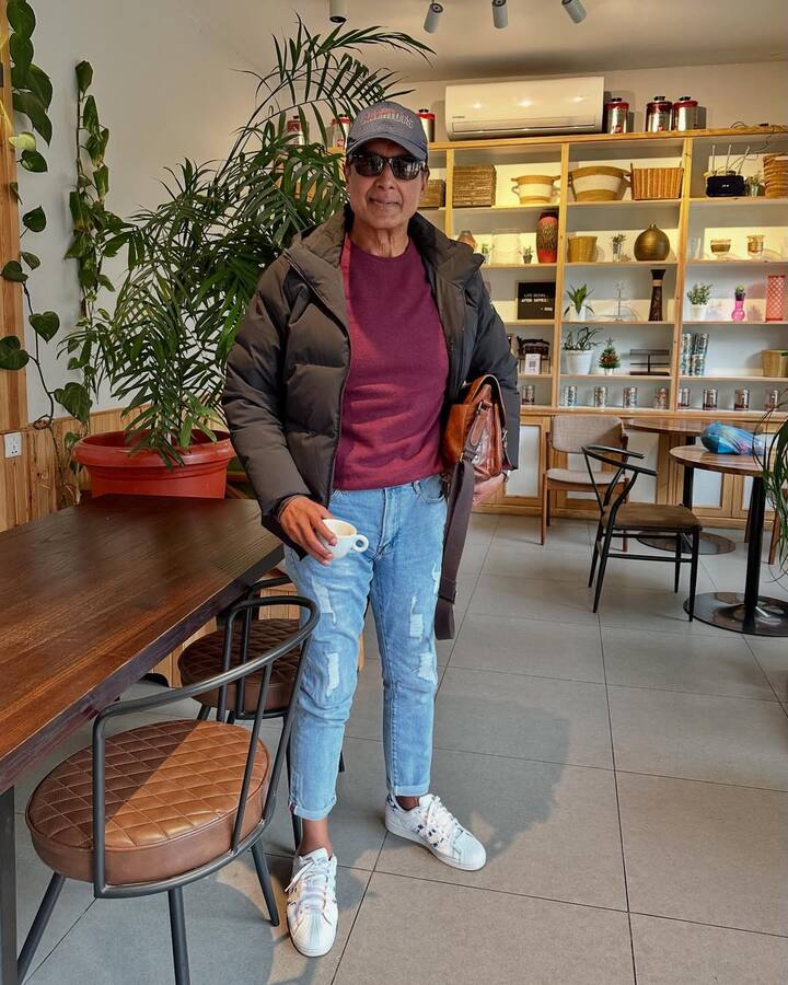 राजेश ने प्राइमरी स्कूलिंग मॉस्को से की तो वहीं हायर एजुकेशन उन्होंने पंजाब यूनिवर्सिटी से पूरी की थी. साल 1991 में राजेश ने अपने चाचा की फिल्म युग देखि, युग सम्म से करियर की शुरुआत की. उनकी पहली ही फिल्म बंपर हिट साबित हुई.