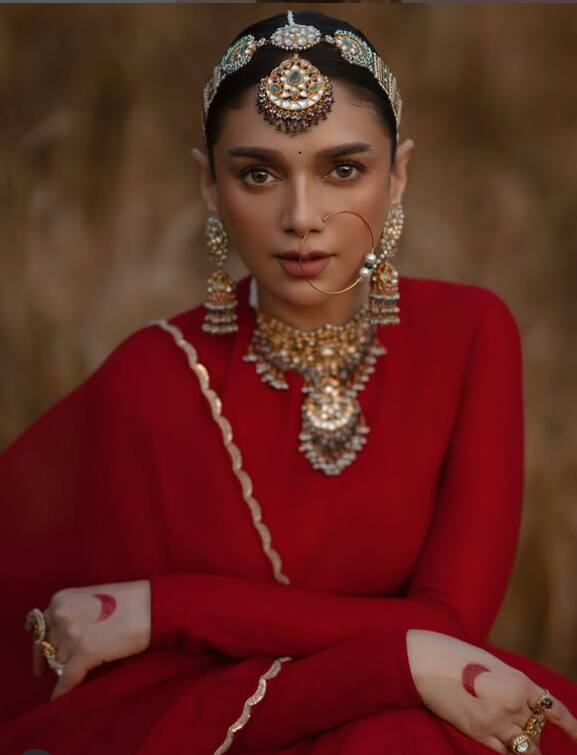Talking about Aditi Rao Hydari's film career, she started her career in the year 2006 with the Malayalam film 'Prajapati'.