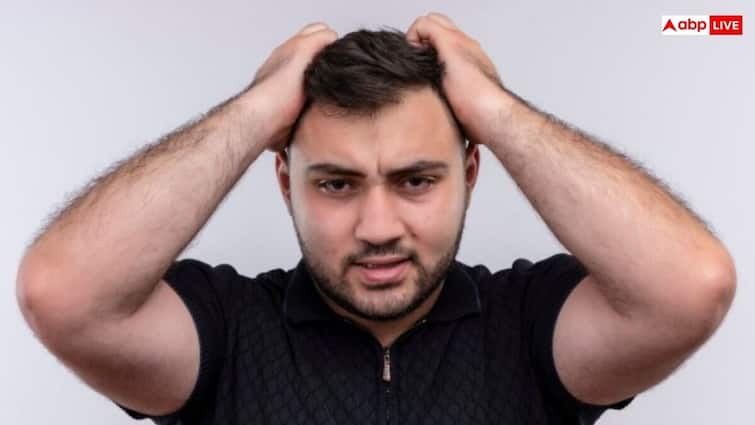 Hair Loss Warning Signs: अचानक गंजे हो रहे हैं आप, कहीं हार्ट अटैक तो नहीं आने वाला है? जान लें इन दोनों के बीच लिंक