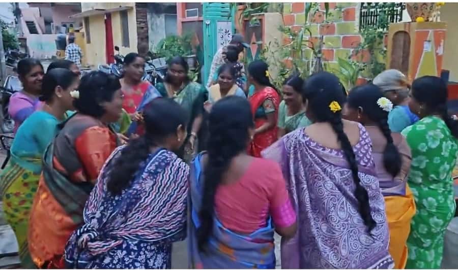 Boddemma Festival 2025: బొడ్డెమ్మ, బతుకమ్మ వేడుకలు.. తెలంగాణ యువతుల ప్రకృతి పండుగలు షురూ