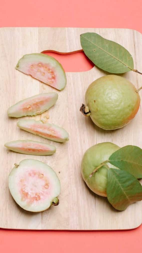 கொய்யாவில் எந்த வைட்டமின் உள்ளது?