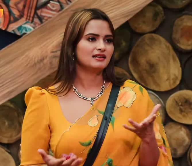 BB19 Weekend Ka Vaar: वुमन कार्ड खेलने को लेकर नेहल पर बरसीं फराह खान, अक्षय कुमार-अरशद वारसी ने नीलम को 'फंसाया
