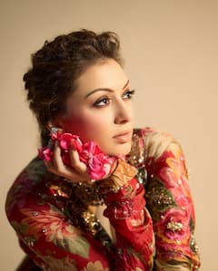 'क्योंकि सास भी कभी बहू थी' की छोटी बच्ची बावरी विरानी बन चुकी है स्टार, बदल लिया 'धर्म', अब तलाक की है चर्चा, देखें तस्वीरें