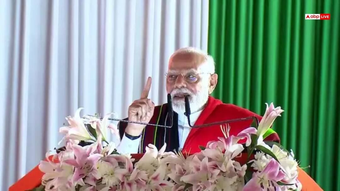 PM Modi Says I am with People and We Will Make Manipur as a Symbol of Peace and Prosperity Modi in Manipur: மணிப்பூரை அமைதி, செழிப்பின் அடையாளமாக மாற்றுவோம், நான் மக்களுடன் இருக்கிறேன் - மோடி