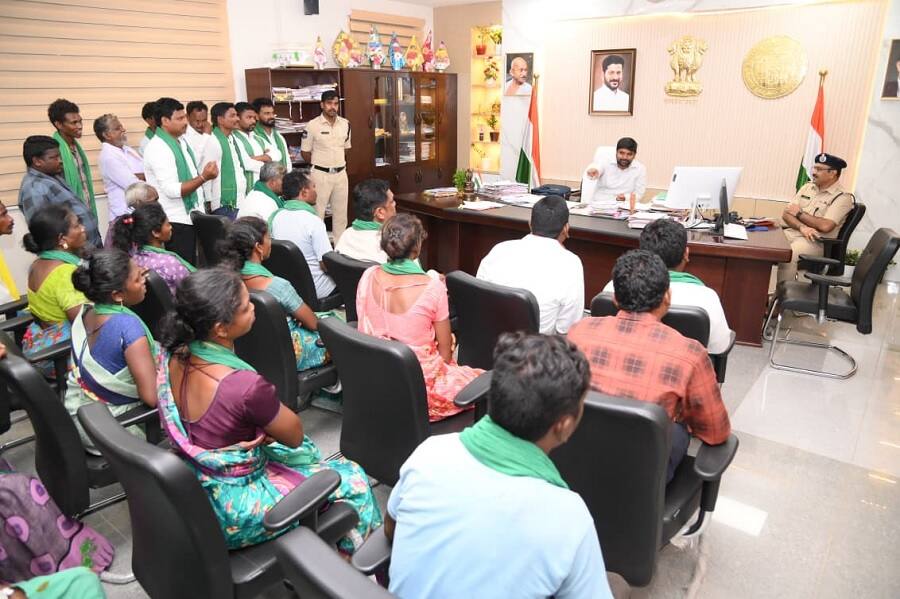 Mancherial Latest News: సమస్యలను సామరస్యంతో పరిష్కరించుకోవాలి.. దాడులు సరికాదు: మంచిర్యాల జిల్లా కలెక్టర్