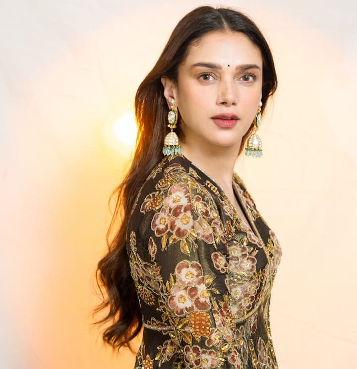 Aditi is already married and very few people know this. He got married at the age of just 21.