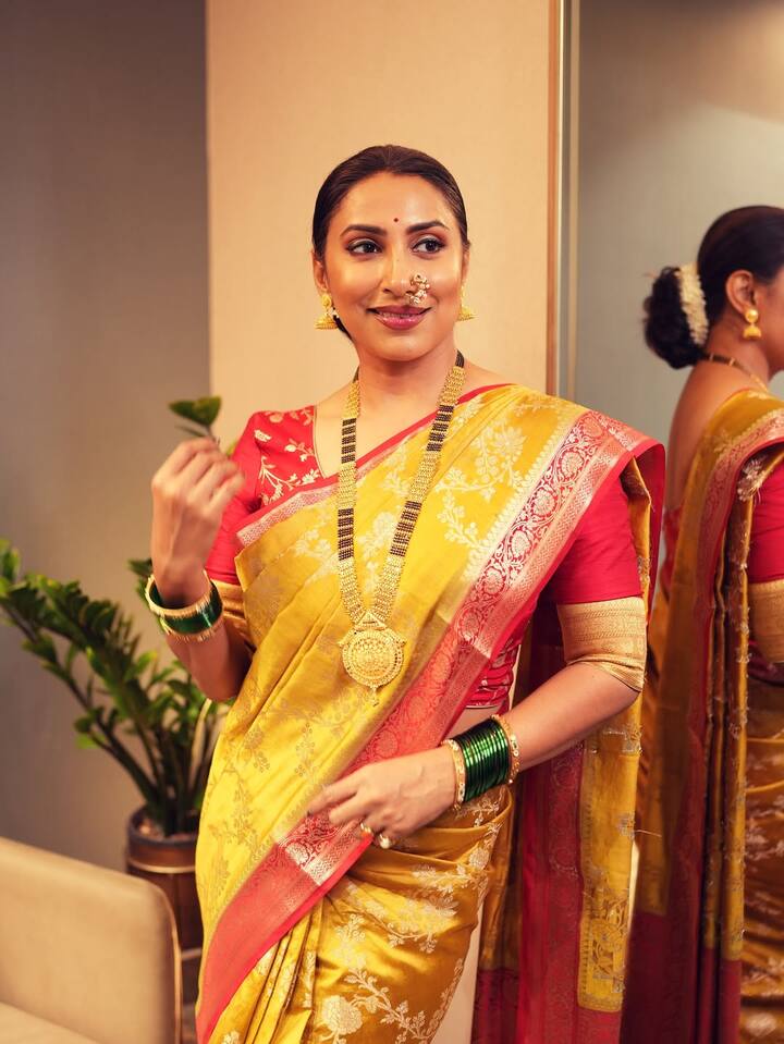 27 ऑगस्ट 1982 रोजी मुंबई येथे जन्मलेल्या क्रांतीने लहानपणापासूनच अभिनयाची आवड जोपासली. तिने मुंबईतील रामनारायण रुइया महाविद्यालयातून शिक्षण घेतल.