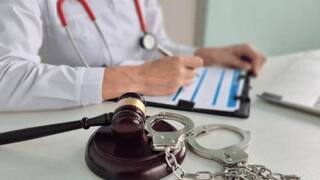 डॉक्टरांच्या बनावट सही अन् नोंदणी क्रमांकाचा उपयोग करून विमा कंपनीची मोठी फसवणूक; रक्त चाचणीचे बनावट अहवाल देणाऱ्या टोळीचा भांडाफोड