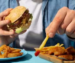 ਇਨ੍ਹਾਂ ਆਦਤਾਂ ਦੀ ਵਜ੍ਹਾ ਨਾਲ ਸਕਿਨ ਹੋ ਰਹੀ ਖ਼ਰਾਬ, ਇਦਾਂ ਕਰੋ ਖੁਦ ਦਾ ਬਚਾਅ