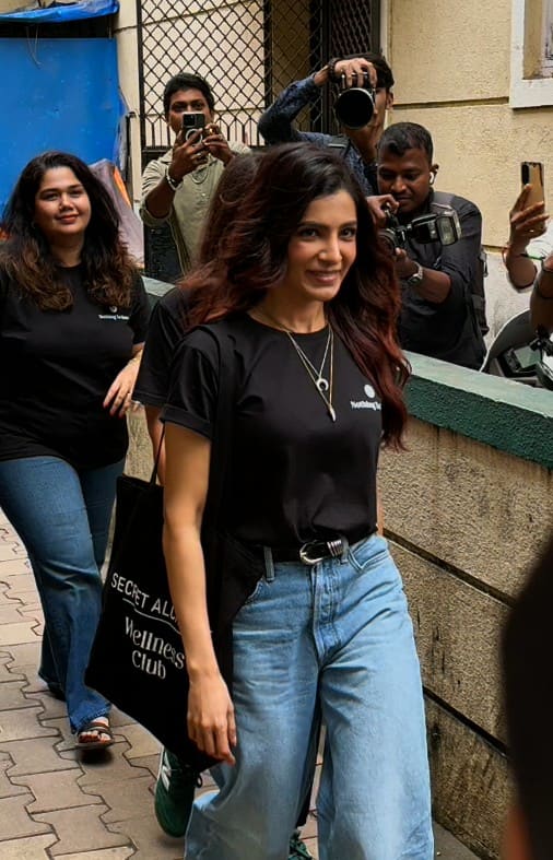 South actress Samantha Ruth Prabhu was also spotted in Mumbai. During this, she also appeared in a no makeup look.