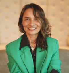 फरहान अख्तर की एक्स वाइफ की 10 तस्वीरें, तलाक के बाद इस एक्ट्रेस से रचाई शादी