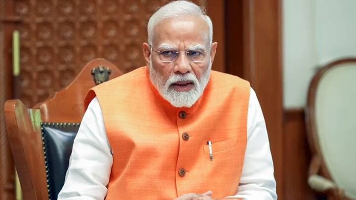 आपको बता देंं सरकार इस योजना के तहत सब्सिडी देती है. जिससे पैनल की कीमत काफी कम हो जाती है. जैसे अगर 3 किलोवाट का पैनल 1.5 लाख रुपये का है. तो सब्सिडी के बाद यह लगभग आधी कीमत में मिल सकता है. ऐसे में 30 हजार कमाने वाले परिवार पर ज्यादा बोझ नहीं पड़ता.