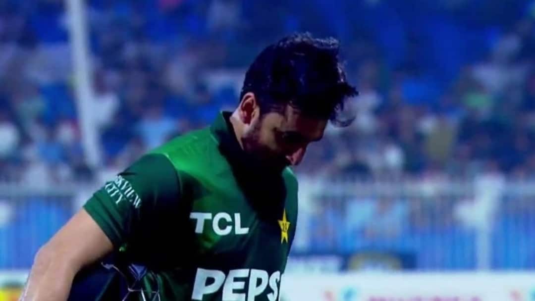 team india silences arrogant salman agha who made big claims before india vs pakistan match asia cup 2025 IND vs PAK: कप्तान ही निकला फिसड्डी, 12 गेंद में सिर्फ 3 रन; बड़ी-बड़ी बातें करने वाले सलमान आगा का टूटा घमंड