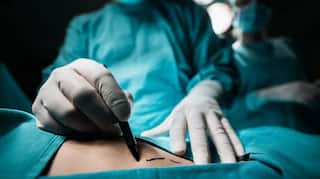 Shocking: ਡਾਕਟਰ ਦੀ ਸ਼ਰਮਨਾਕ ਕਰਤੂਤ, ਸਰਜਰੀ ਨੂੰ ਅੱਧ ਵਿਚਾਲੇ ਛੱਡ ਨਰਸ ਨਾਲ ਬਣਾਉਣ ਚਲਾ ਗਿਆ ਜਿਨਸੀ ਸੰਬੰਧ; ਜਦੋਂ ਵਾਪਸ ਆਇਆ ਤਾਂ...