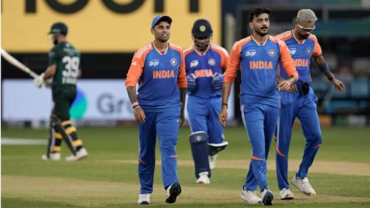 IND vs PAK: 50 प्रतिशत से ज्यादा डॉट, एक-एक रन को तरसे पाकिस्तानी बल्लेबाज; साफ दिखा भारतीय गेंदबाजों का खौफ