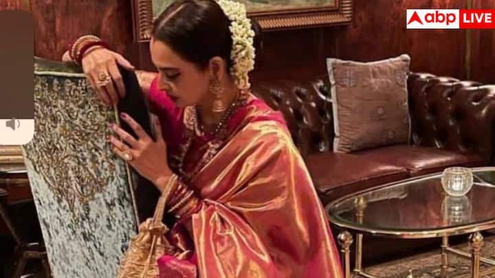 घर की कुछ दीवारें सफेद हैं और खिड़कियां खास अंदाज में बनाई गई हैं. ये खिड़कियां अंदर रोशनी और ताजगी भर देती हैं.