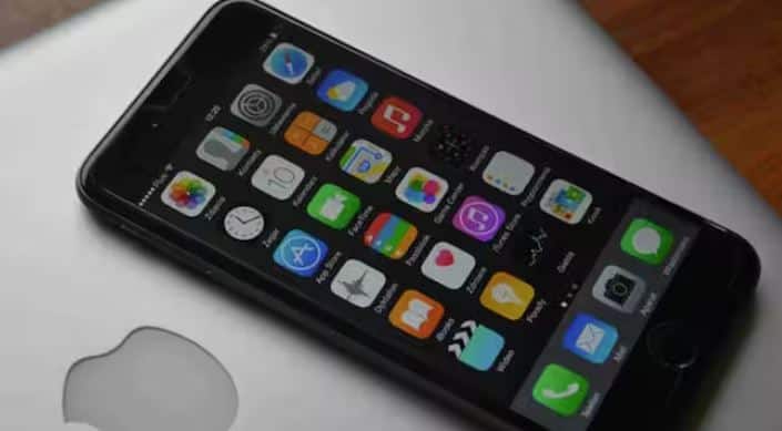 ਇੱਕ ਵਾਰ ਜਦੋਂ ਤੁਸੀਂ ਸਾਰੇ ਪੰਜ ਸਟਿੱਕਰ ਪ੍ਰਾਪਤ ਕਰ ਲੈਂਦੇ ਹੋ, ਤਾਂ ਅਗਲਾ ਕਦਮ ਸੋਸ਼ਲ ਮੀਡੀਆ 'ਤੇ ਆਪਣੀ ਪ੍ਰਗਤੀ ਨੂੰ ਸਾਂਝਾ ਕਰਨਾ ਹੈ। ਇਸਦੇ ਲਈ, ਤੁਹਾਨੂੰ ਇਨ੍ਹਾਂ ਸਟਿੱਕਰਾਂ ਦਾ ਸਕ੍ਰੀਨਸ਼ੌਟ ਲੈਣਾ ਹੋਵੇਗਾ ਅਤੇ ਇਸਨੂੰ ਇੰਸਟਾਗ੍ਰਾਮ ਸਟੋਰੀ 'ਤੇ ਪੋਸਟ ਕਰਨਾ ਹੋਵੇਗਾ। ਪੋਸਟ ਕਰਦੇ ਸਮੇਂ, @amazonmobilesin ਨੂੰ ਟੈਗ ਕਰਨਾ ਲਾਜ਼ਮੀ ਹੈ, ਨਾਲ ਹੀ ਦੋ ਹੈਸ਼ਟੈਗ #iPhone15PriceDekhaKya ਅਤੇ #AmazonGreatIndianSale ਦੀ ਵਰਤੋਂ ਕਰਨੀ ਚਾਹੀਦੀ ਹੈ।