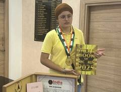 ਗੁਰਸ਼ਰਨ ਕੌਰ ਨੇ ਡੇਢ ਮਿੰਟ ‘ਚ ਅੱਠ ਕਵਿਤਾਵਾਂ ਲਿਖ ਕੇ ਬਣਾਇਆ ਵੱਡਾ ਰਿਕਾਰਡ, IBR 'ਚ ਦਰਜ ਹੋਇਆ ਨਾਂਅ, ਬਣੀ ਪਹਿਲੀ ਗੁਰਸਿੱਖ ਬੱਚੀ