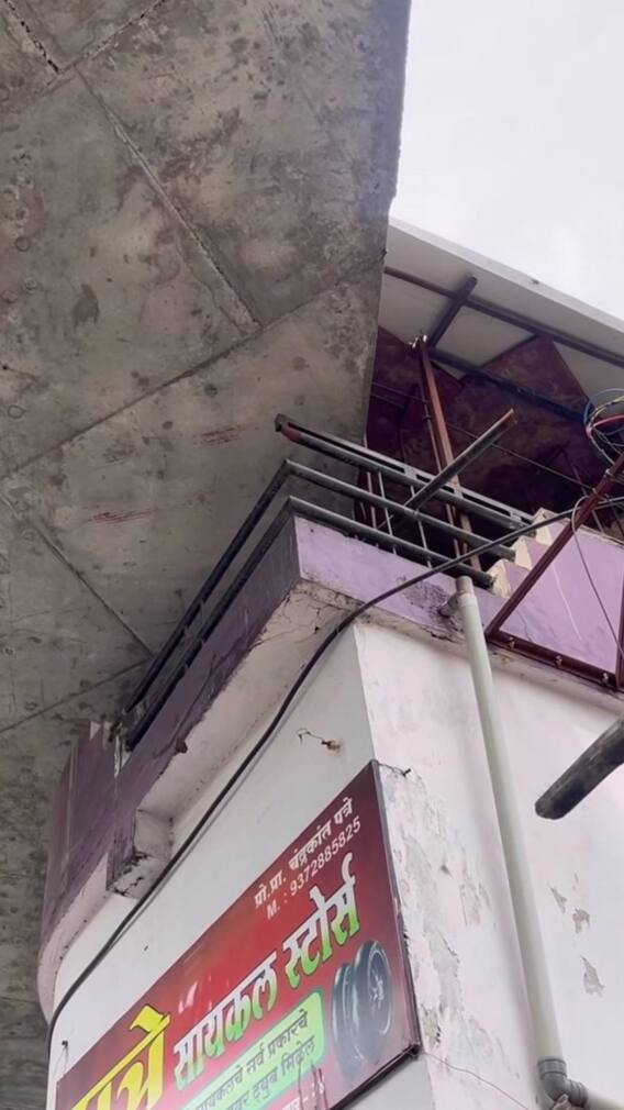 ఇట్ హ్యాపెన్స్ ఇన్ ఇండియా ఓన్లీ - ఇంటి బాల్కనీ నుంచి ఫ్లైఓవర్