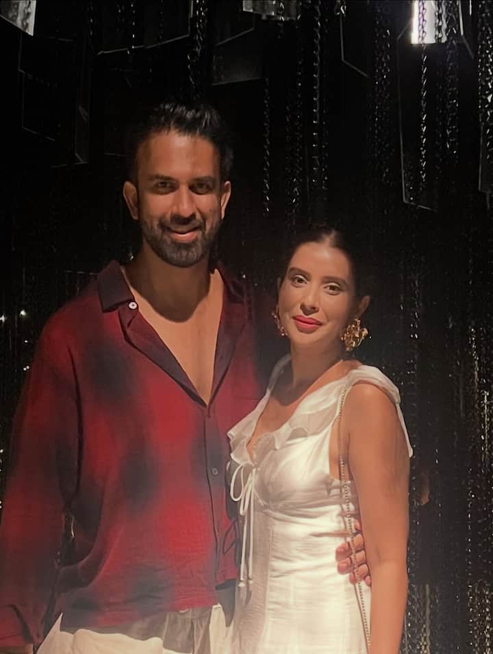 It was no less than a surprise to see for fans that even after divorce, Rajiv and Charu share such good bonding.