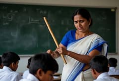 પગે ન લાગ્યા તો શિક્ષકે 31 વિદ્યાર્થીઓને ઢીબી નાંખ્યા, એકનો હાથ તૂટી ગયો; સરકારે સસ્પેન્ડ કર્યા