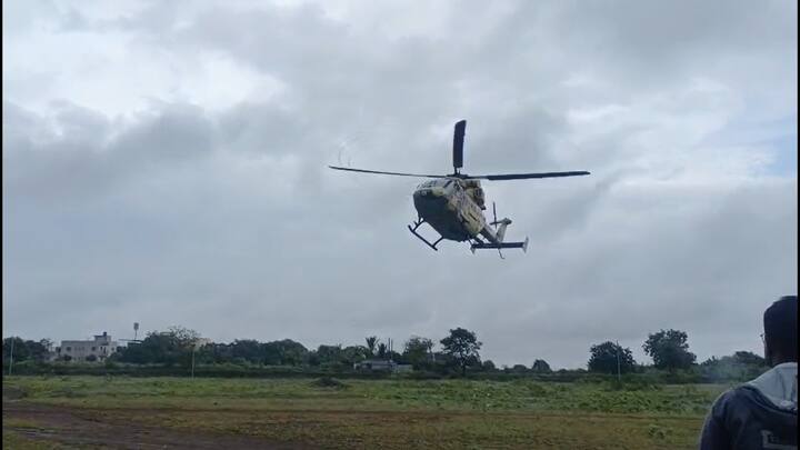 50 वर्षांमध्ये पहिल्यांदाच कडा शहर पाण्याखाली आले आहे. दरम्यान ही परिस्थिती पाहता NDRF च्या टीमला पाचरण केले जात आहे. तर अनेक ठिकाणच्या जमिनी खरडून गेल्या आहेत