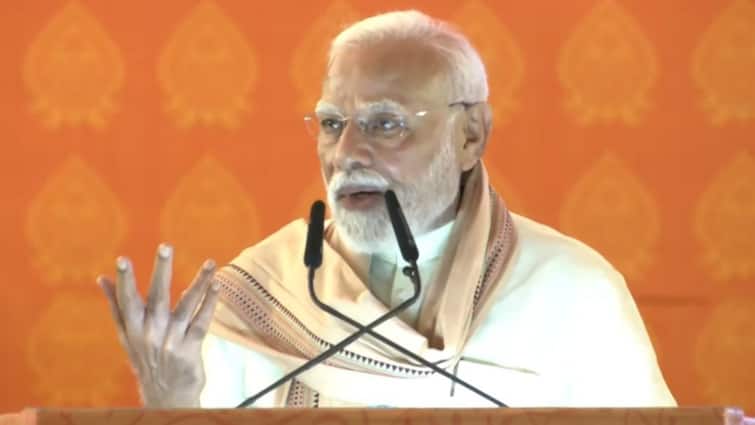 <div>Congress, RJD ‘Shamelessly Taking Out Yatras To Save Infiltrators’: PM Modi in Bihar's Purnea Vows Action</div>