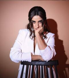 अक्षरा सिंह की 8 खूबसूरत तस्वीरें, जिन्हें देख आप भी कहेंगे भोजपुरी हसीना किसी बॉलीवुड एक्ट्रेस से कम नहीं