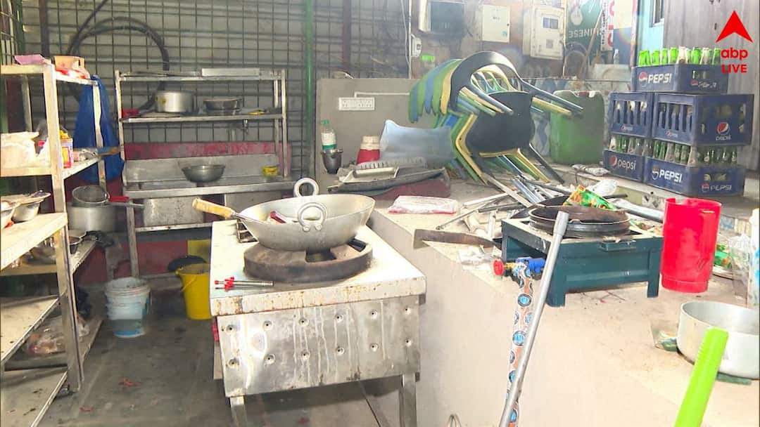 North 24 Paragana Duttapukur hotel vandalized allegedly by tmc leaders followers know in details Duttapukur News: 'প্রাপ্য না বুঝিয়ে এখানে হোটেল চালানো যাবে না', তৃণমূল নেতার অনুগামীদের 'দাদাগিরি' ! যা বললেন অভিযুক্ত