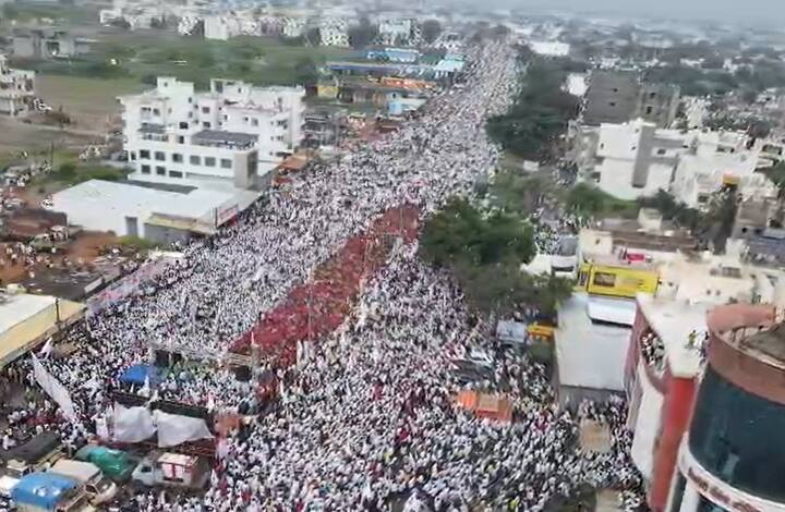 या मोर्चासाठी मोठ्या संख्येने बंजारा समाज रस्त्यावर उतरल्याचे पाहायला मिळाले.
