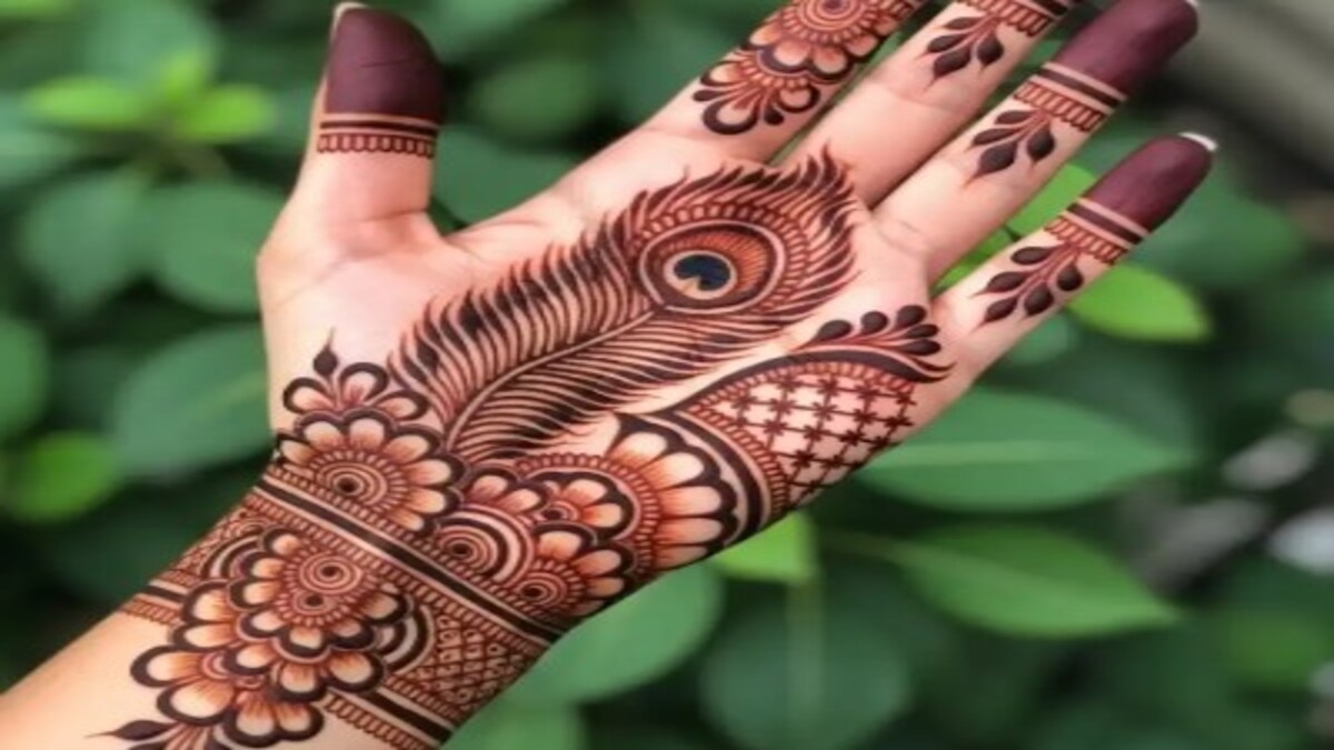 Mehndi Design for Navratri: माता-रानी को खुश करने के लिए हाथों पर सजाएं ये मेहंदी डिजाइन, हर किसी की खुली की खुली रह जाएंगी आंखें