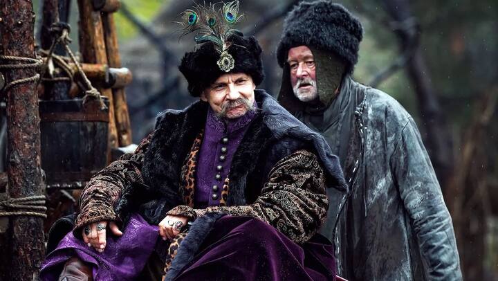 1670: सीझन 2: वेब सीरिज '1670: सीझन 2' ही एक सटायरिकल कॉमेडी सीरिज आहे. या सीरिजचा पहिला सीझन डिसेंबर 2023 मध्ये रिलीज करण्यात आलेला. आता या सीरिजचा दुसरा सीझन 17 सप्टेंबर रोजी नेटफ्लिक्सवर रिलीज होणार आहे.