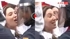 भीड़ में प्रदर्शन कर रही महिला का पुलिस में तैनात पति से हो गया सामना! फिर दोनों ने खूब लगाए ठहाके- वीडियो वायरल
