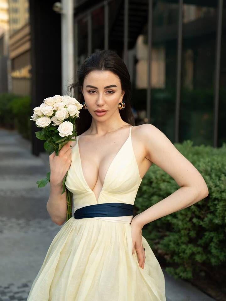 जॉर्जिया को इंस्टाग्राम पर 1.7 मिलियन फॉलोवर्स हैं. जो उनकी हर पोस्ट पर बेशुमार प्यार लुटाते हैं.