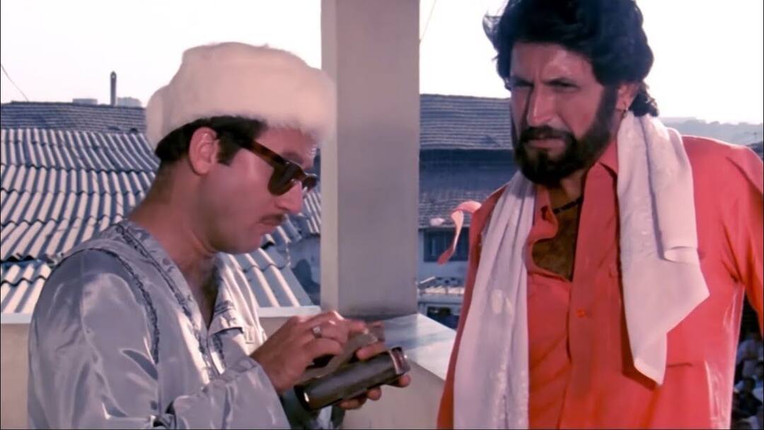 खऱ्या आयुष्यातही गुंडगिरी करायचा तेजाब सिनेमातील 'लोटिया पठाण', एका मुलाखतीने आयुष्य बदललं अन् बनला बॉलिवूडचा व्हिलन! Kiran Kumar famous villain known for tezaab lotiya pathan role used to fight in real life 1 incident changed life completely Marathi News खऱ्या आयुष्यातही गुंडगिरी करायचा तेजाब सिनेमातील 'लोटिया पठाण', एका मुलाखतीने आयुष्य बदललं अन् बनला बॉलिवूडचा व्हिलन!