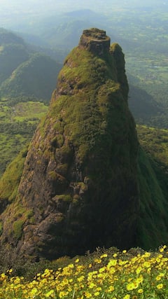 Solo Trip के लिए बेस्ट है कलावंतीण दुर्ग – रोमांच से भरा ट्रेक