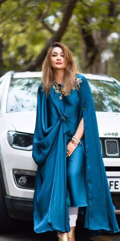 उर्वशी ढोलकिया की 10 स्टनिंग तस्वीरें, खूबसूरती में कमोलिका के सामने आज भी सब फीके