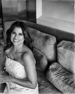 ग्लॅमरस रेड कोटमध्ये सई ताम्हणकरचा स्टायलिश लूक सोशल मीडियावर चर्चेत!