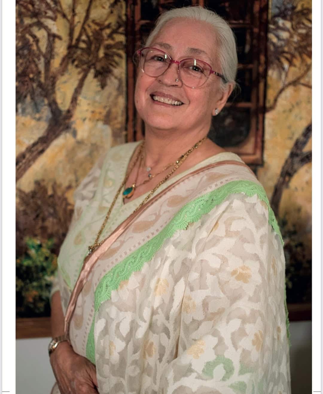 Although his acting career was very successful, Nafisa left Bollywood at its peak.