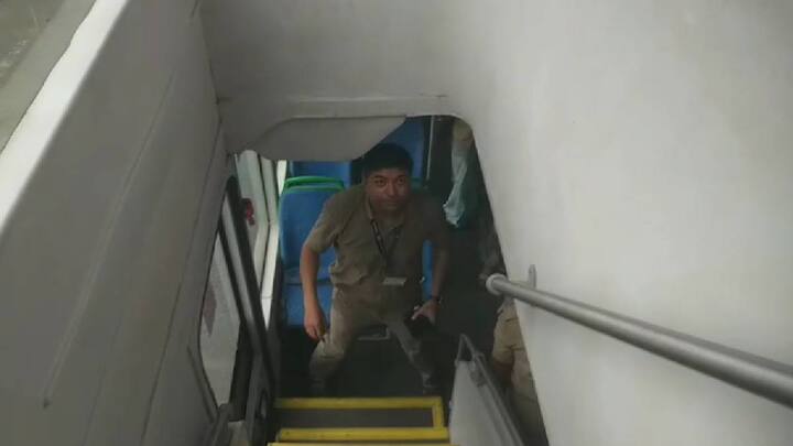 पुण्यात कात्रज बस डेपोमध्ये पुण्यातील पहिल्या डबल डेकर बसची ट्रायल रन यशस्वीपणे पार पडली, त्यामुळे पुणेकरांनीही या बसमधून प्रवासाचा आनंद घेतला.