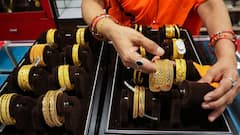 Gold Shines As Prices Climb In Kolkata: Rupee Movements, Global Trends In Focus