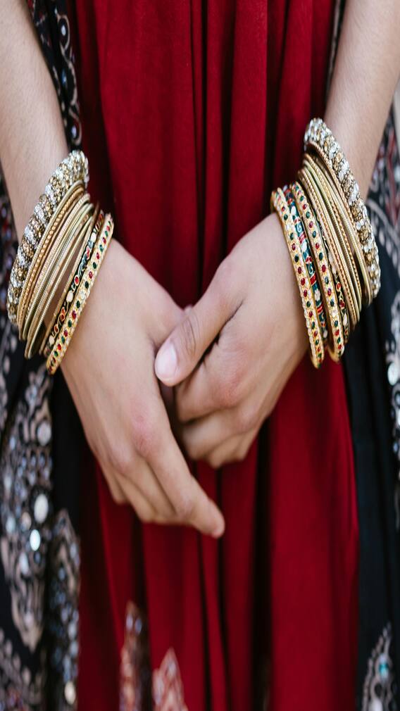 औरतें क्यों पहनती हैं चूड़ियां?