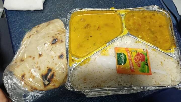 Because now you will not need to get down the station or to be dependent on anyone else. The Railways has started a new system for the passengers can get fresh and favorite food on the seat itself. Now people traveling in express train will get a lot of benefit.