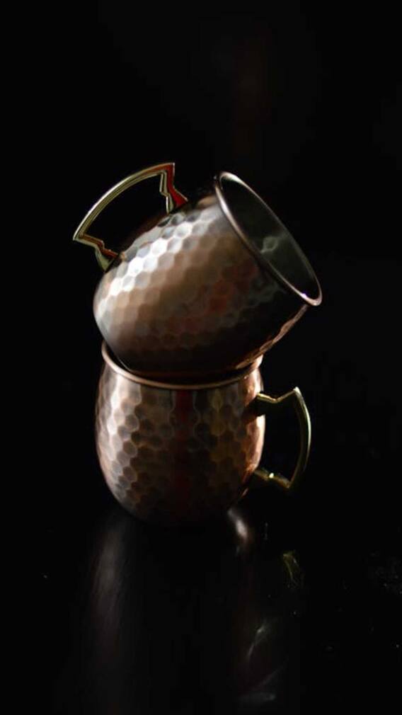 பித்தளை பாத்திரத்தில் தண்ணீர் குடிப்பதால் இத்தனை பிரச்சினைகள் வருமா?