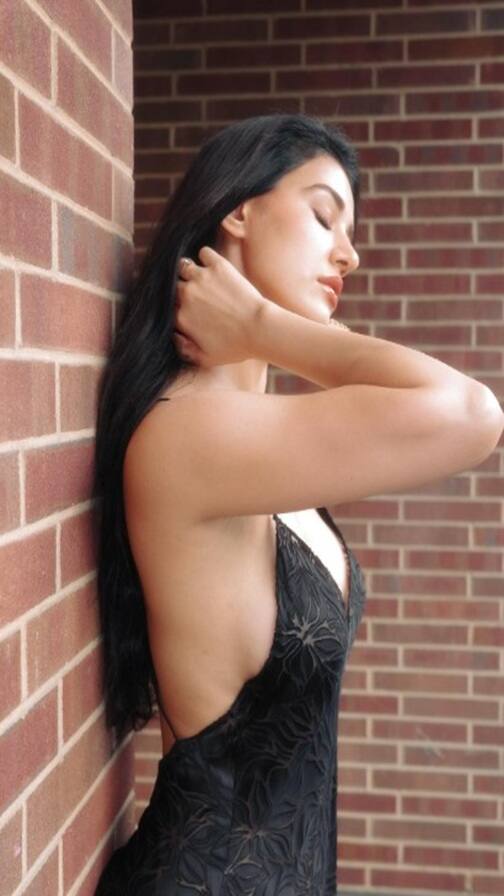 દિશા પટનીનો બ્લેક ડ્રેસમાં જોવા મળ્યો બોલ્ડ અંદાજ