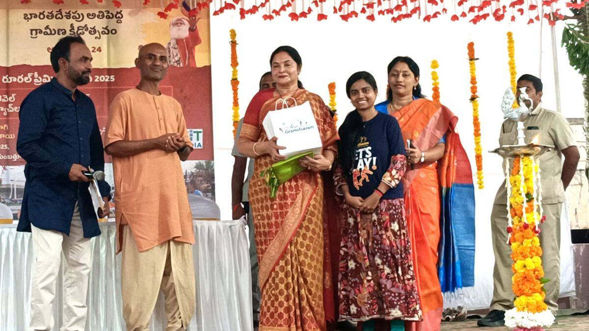 உலகத்தை மாற்றும் பந்து, ஈஷா கிராமோத்சவம் செய்த மேஜிக்.. வாழ்க்கையை மேம்படுத்தும் அனுபவம்