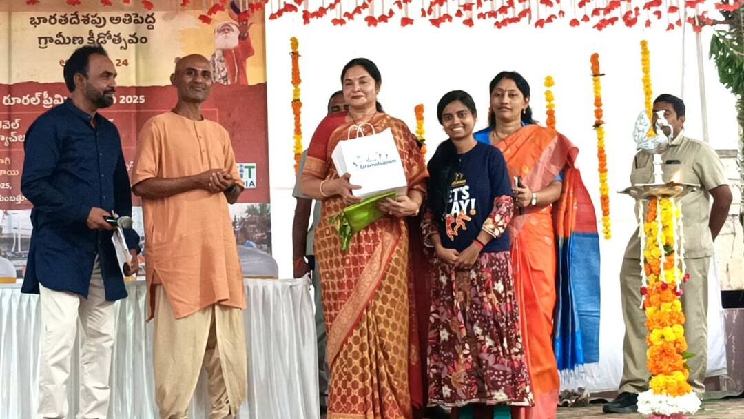 Sadhguru's words ring true in my life Aisha's experience at Isha Gramotsavam ”உலகத்தை மாற்றும் பந்து” ஈஷா கிராமோத்சவம் செய்த மேஜிக்.. வாழ்க்கையை மேம்படுத்தும் அனுபவம்